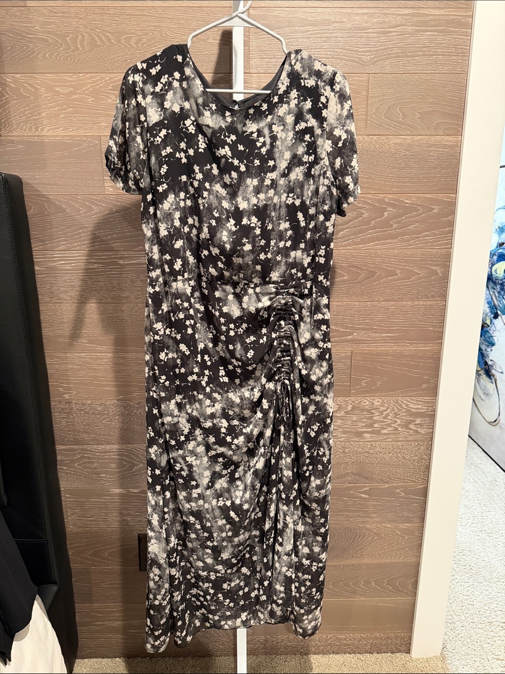 Simply Vera Vera Wang Black and White Floral Ruched Midi Dress